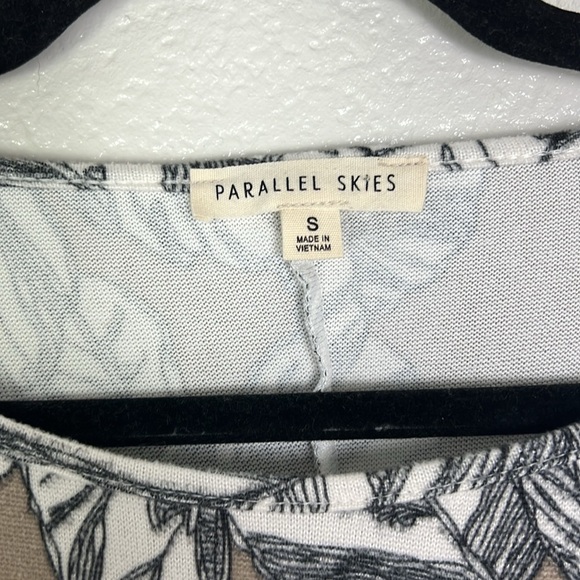 parallel skies women top s - Picture 6 of 9